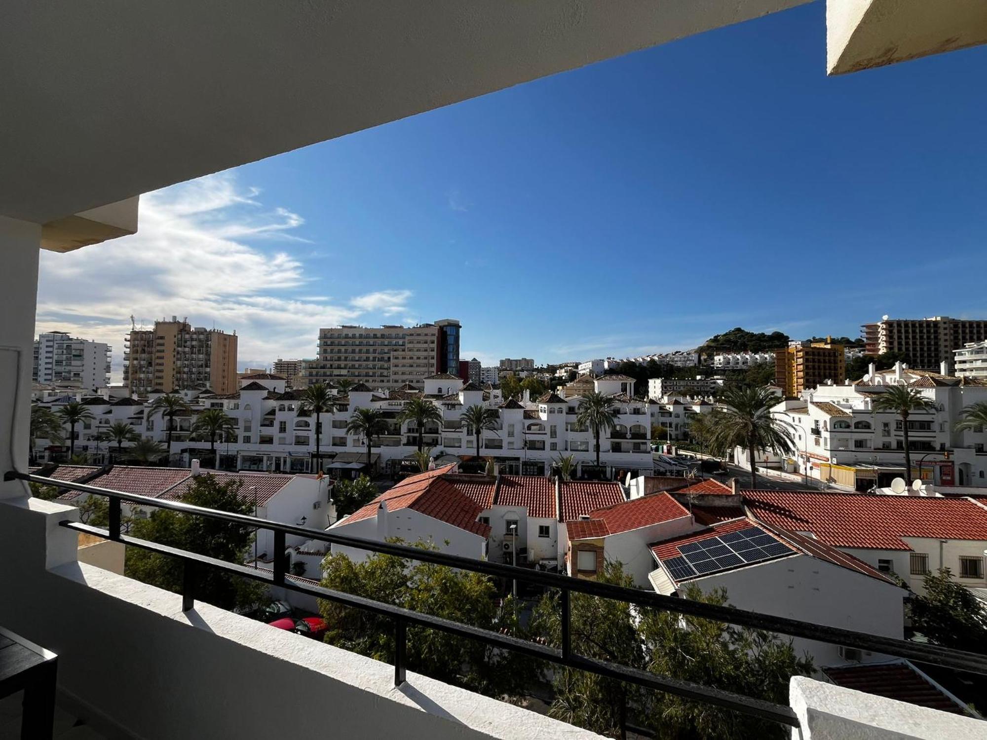 Charming 2 Bed Prealsa Apartment Benalmadena